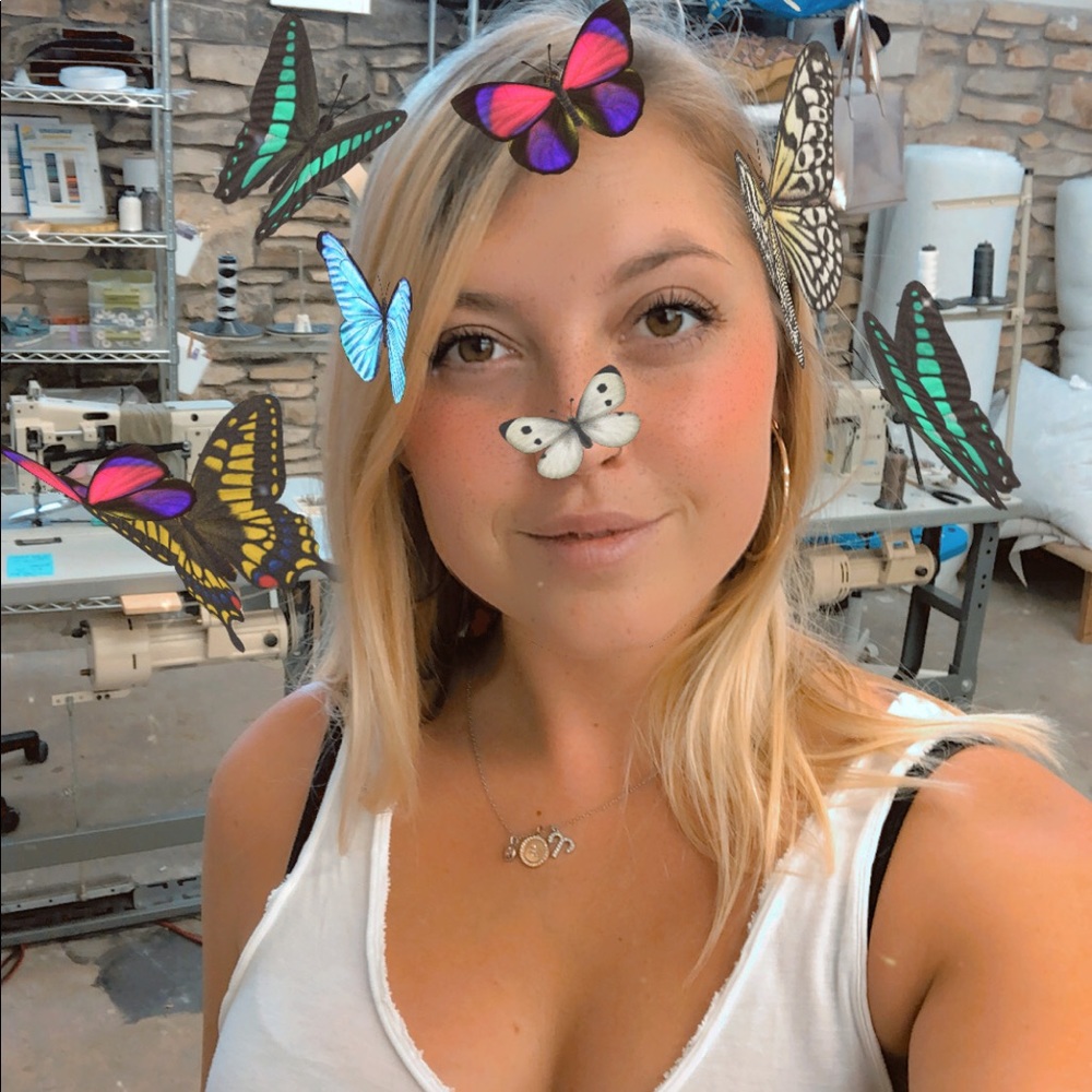 Meet your Posher, Olivia